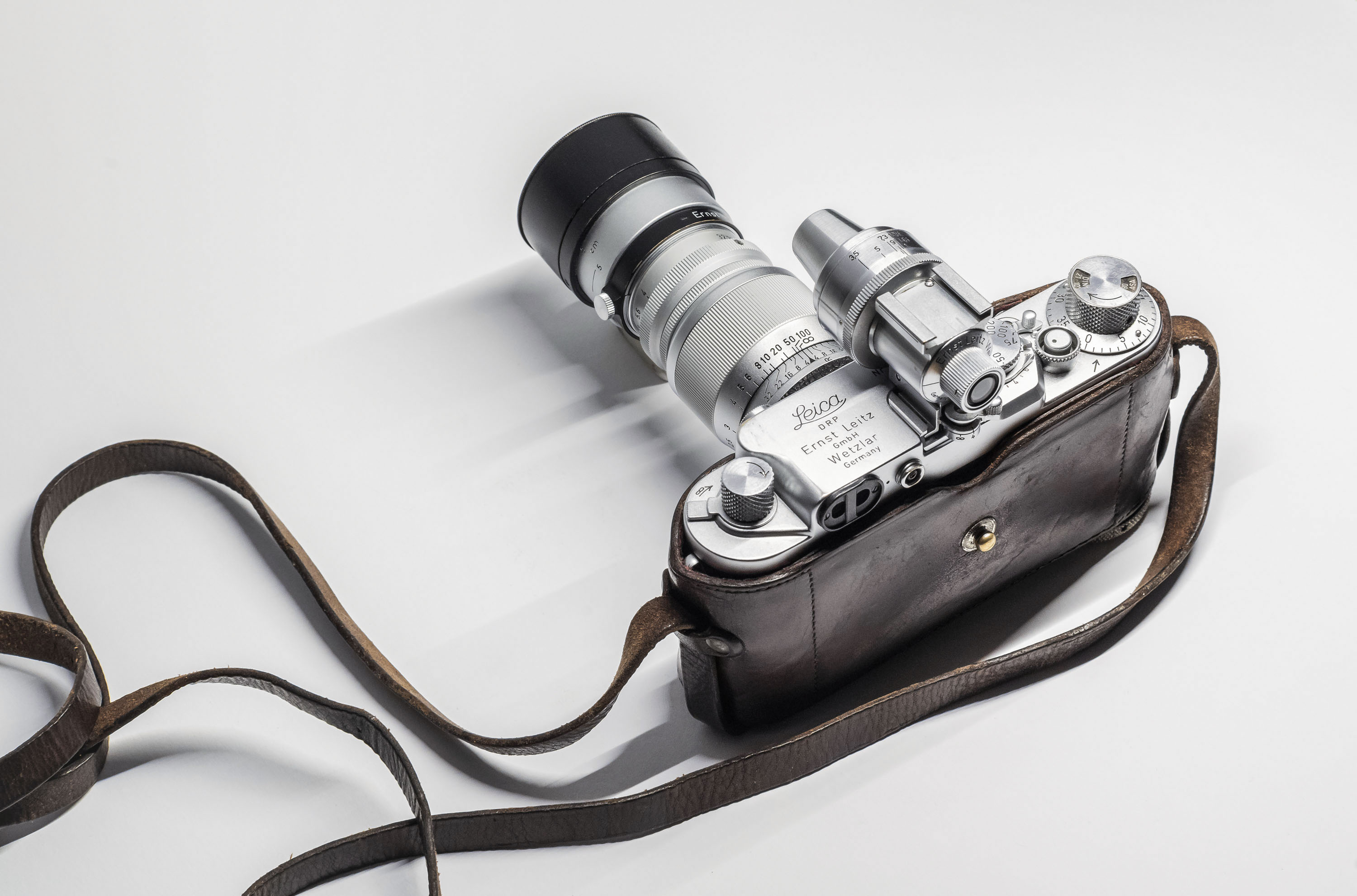 Leica IIIf mit Elmar 9cm, FIKUS Sonnenblende und VIDOM Universalsucher