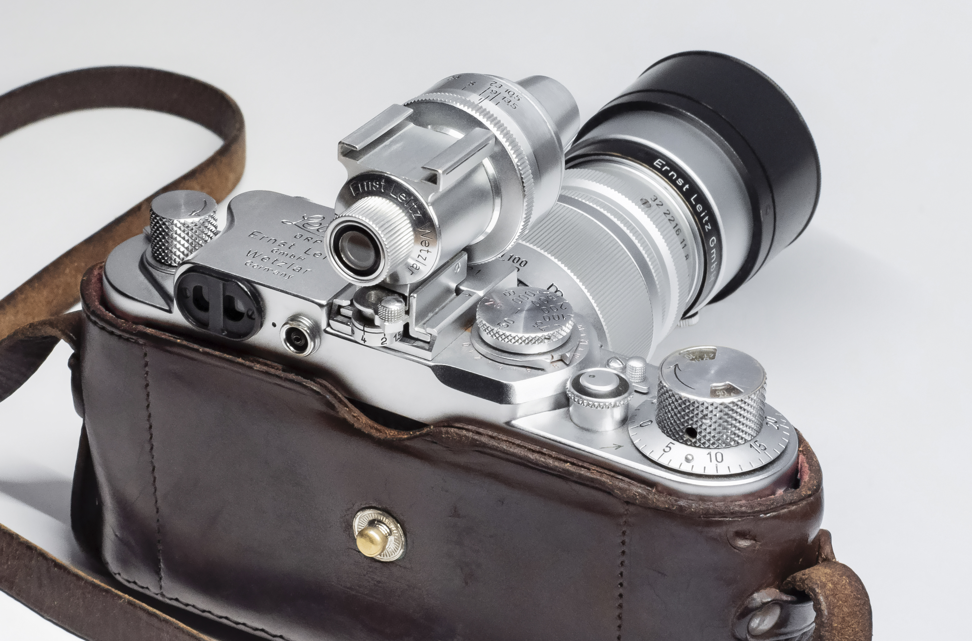 Leica IIIf mit VIDOM Universalsucher und 9cm ELMAR