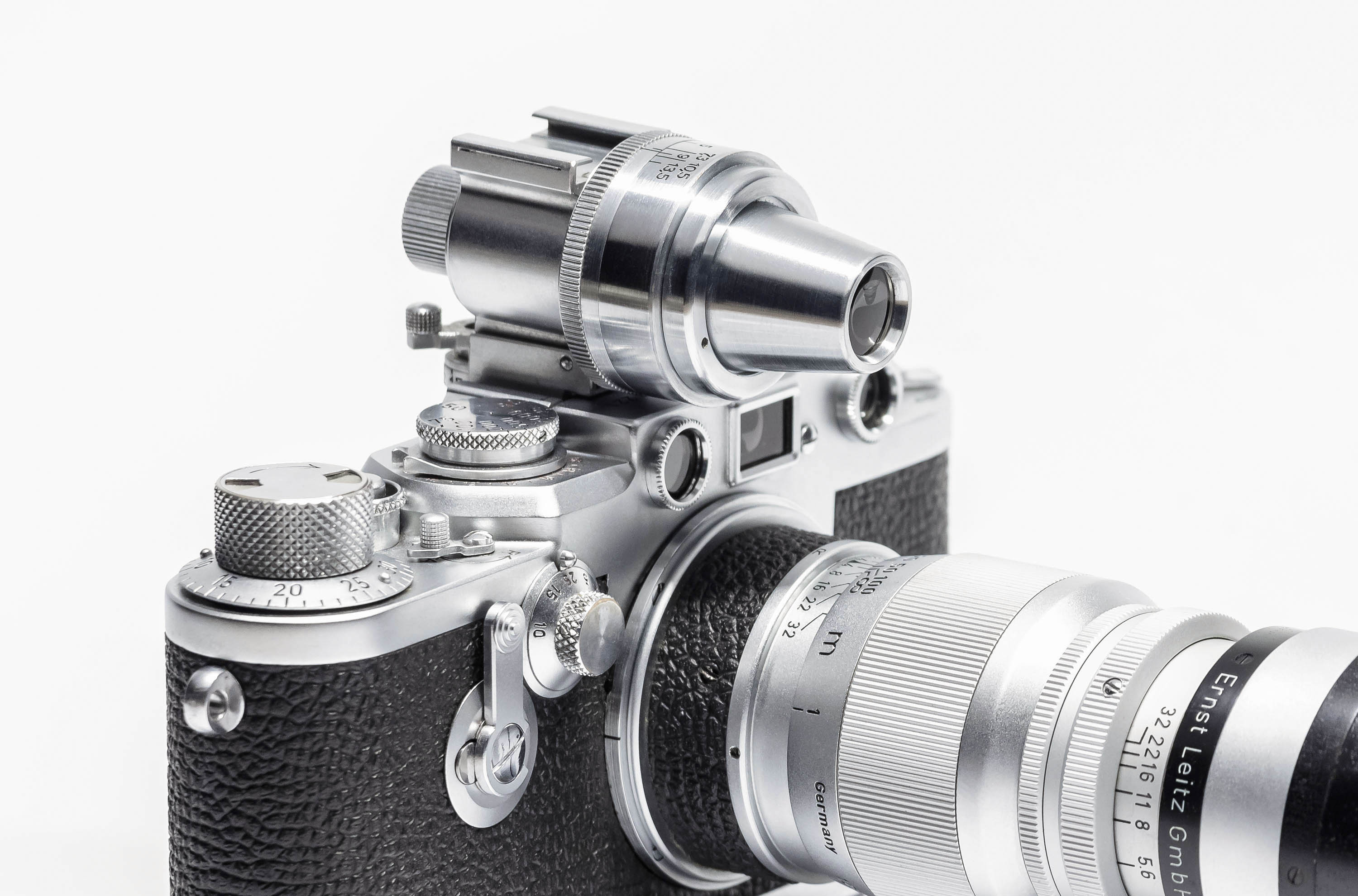 Leica IIIf mit VIDOM Universalsucher und 9cm ELMAR